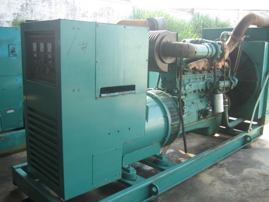 黑水租赁发电机- 发电机碳刷磨损的原因是什么