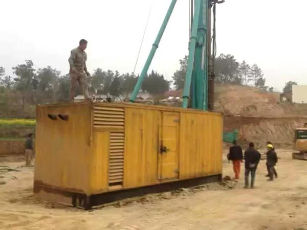 黑水如何判断水冷式机油散热器密封件是否需要更换？